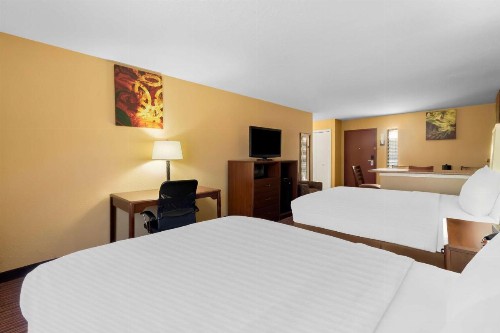 Best Western Plus Fiesta Inn - image 31