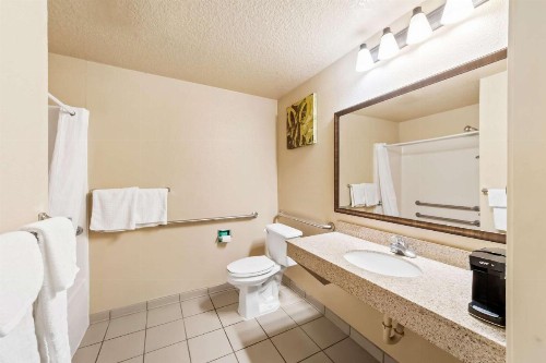 Best Western Plus Fiesta Inn - image 40