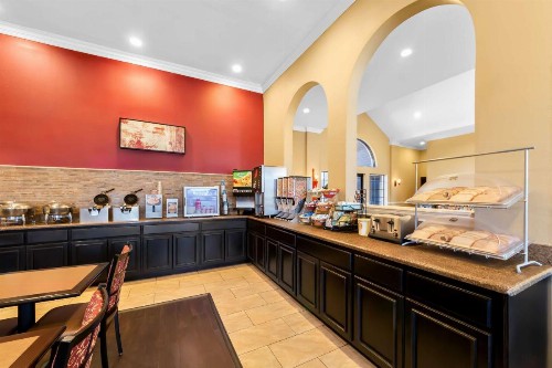 Best Western Plus Fiesta Inn - image 6