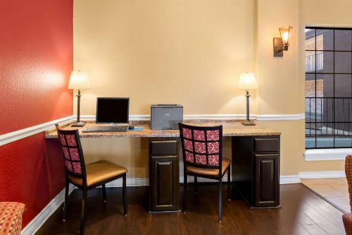 Best Western Plus Fiesta Inn - image 9