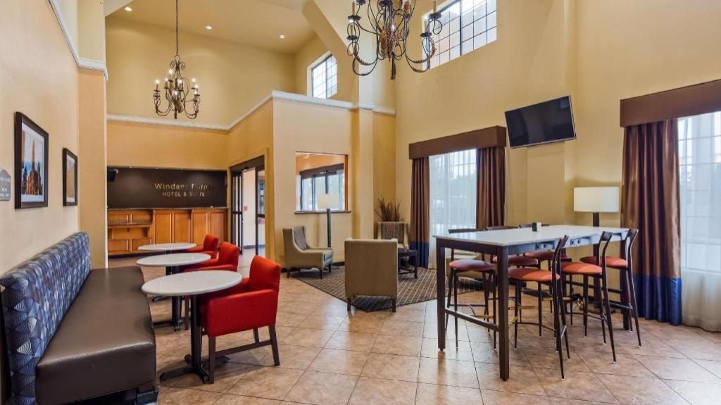 Best Western Windsor Pointe Hotel & Suites - AT&T Center - main image
