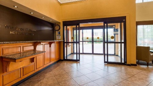Best Western Windsor Pointe Hotel & Suites - AT&T Center - image 2