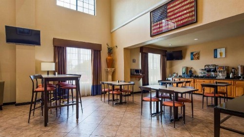 Best Western Windsor Pointe Hotel & Suites - AT&T Center - image 6