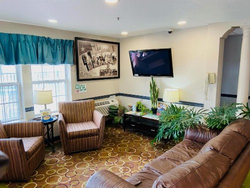 Super 8 by Wyndham San Antonio/Fiesta - image 16