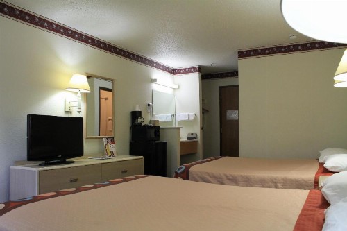 Super 8 by Wyndham San Antonio/Fiesta - image 22