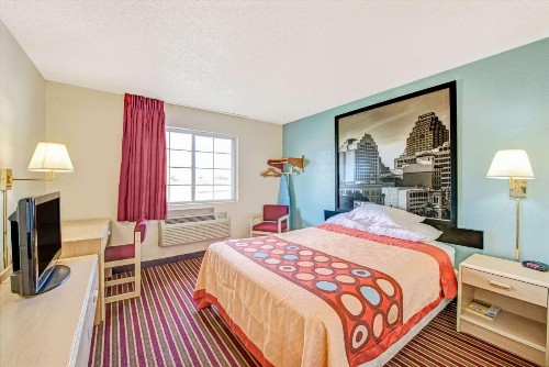 Super 8 by Wyndham San Antonio/Fiesta - image 8