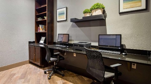 Best Western Plus Hill Country Suites - San Antonio - image 11