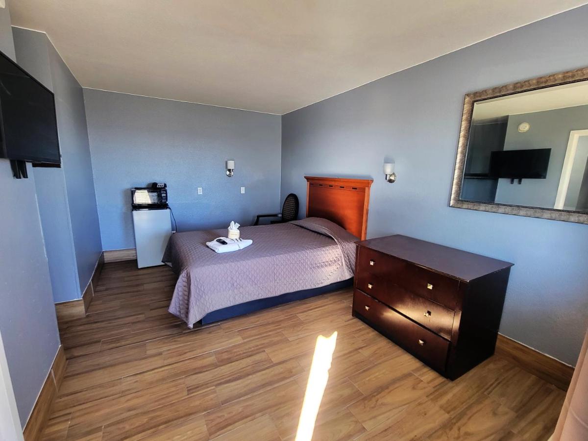 Travel Inn San Antonio - image 5