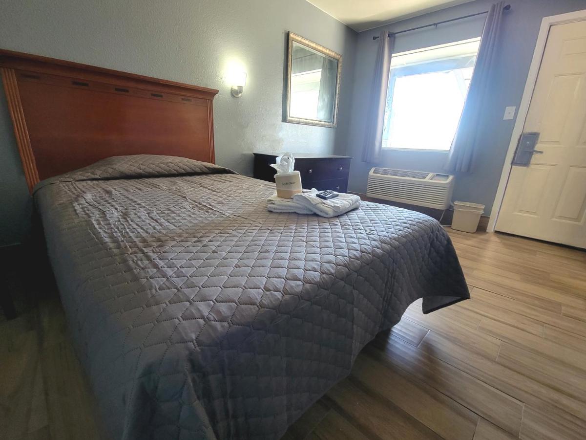 Travel Inn San Antonio - image 6