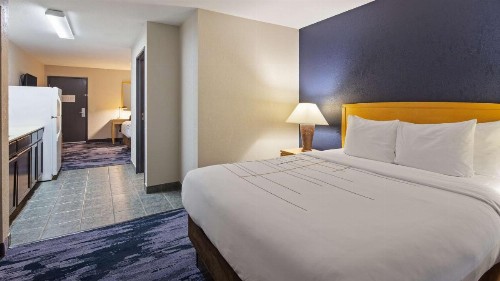 SureStay Plus by Best Western San Antonio Fort Sam Houston - image 27