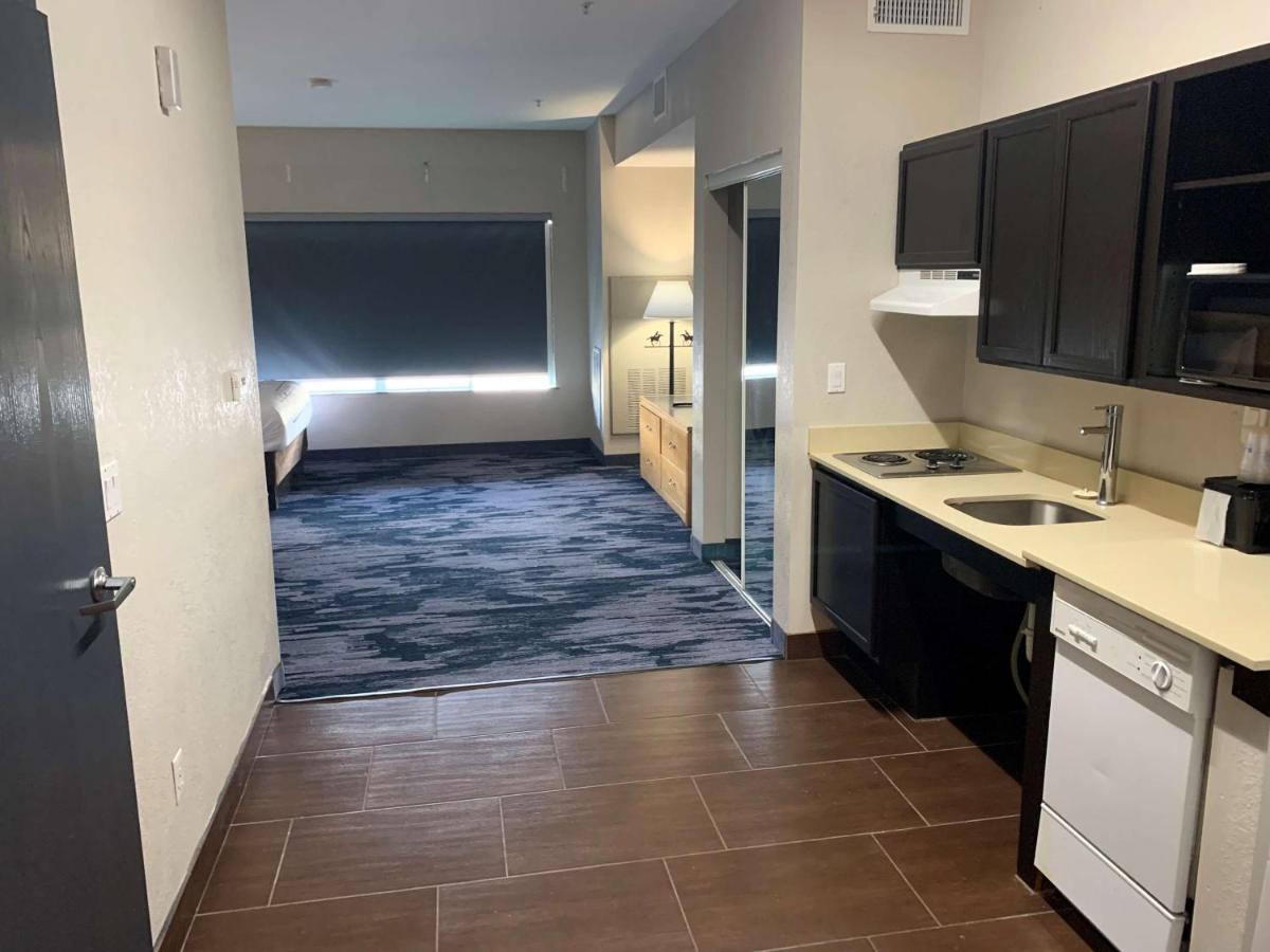 SureStay Plus by Best Western San Antonio Fort Sam Houston - image 6