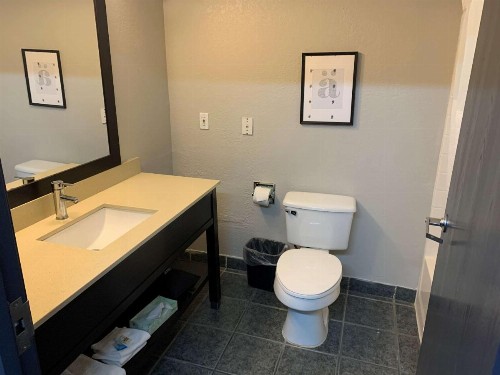 SureStay Plus by Best Western San Antonio Fort Sam Houston - image 9