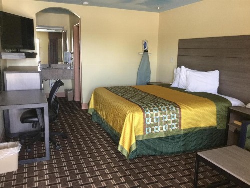 Luxury Inn and Suites Seaworld - image 21
