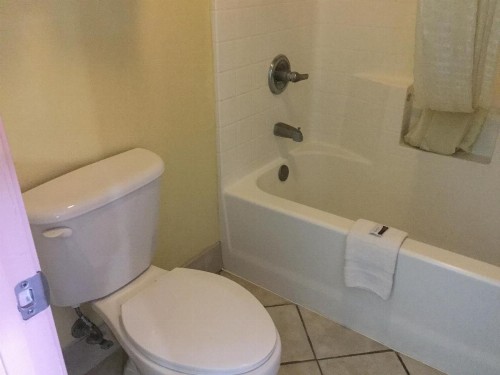 Luxury Inn and Suites Seaworld - image 23