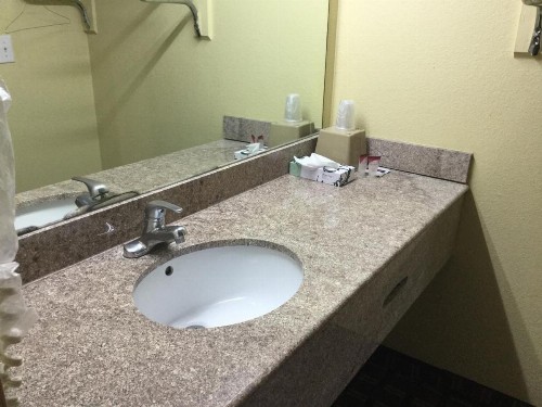 Luxury Inn and Suites Seaworld - image 27