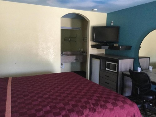 Luxury Inn and Suites Seaworld - image 28
