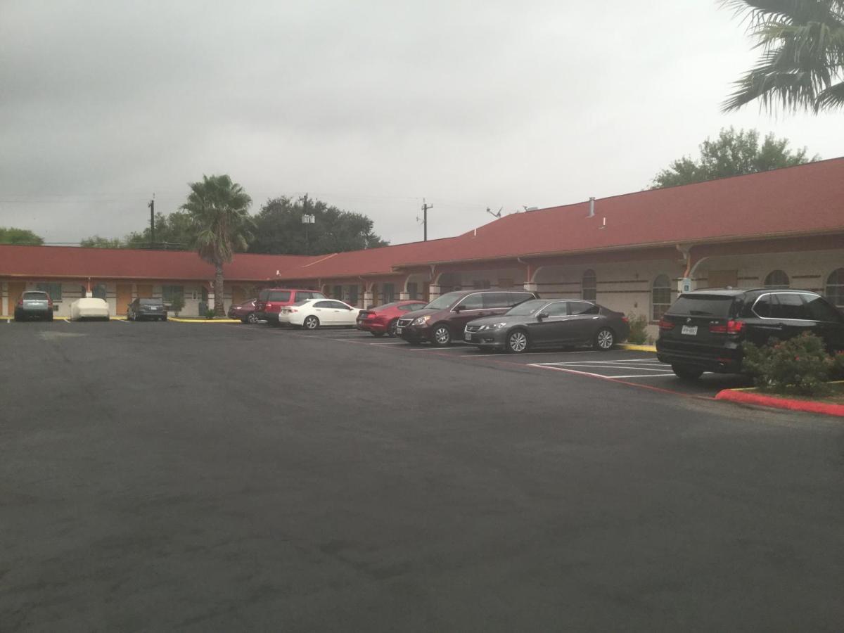 Luxury Inn and Suites Seaworld - image 5