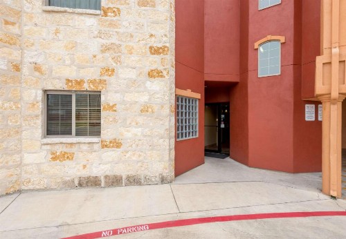La Hacienda Inn - image 22