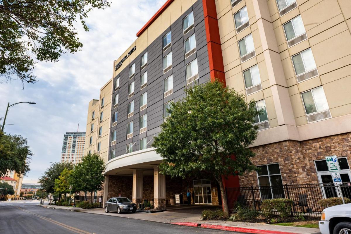 Springhill Suites by Marriott San Antonio Alamo Plaza/Convention Center - image 3