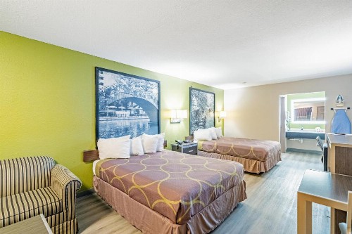 Super 8 by Wyndham San Antonio/Riverwalk Area - image 15