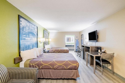 Super 8 by Wyndham San Antonio/Riverwalk Area - image 31
