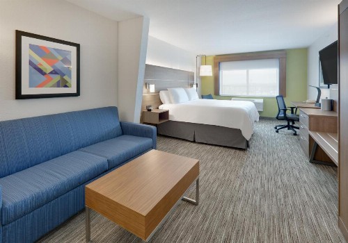 Holiday Inn Express Northwest near Sea World an IHG Hotel - image 4