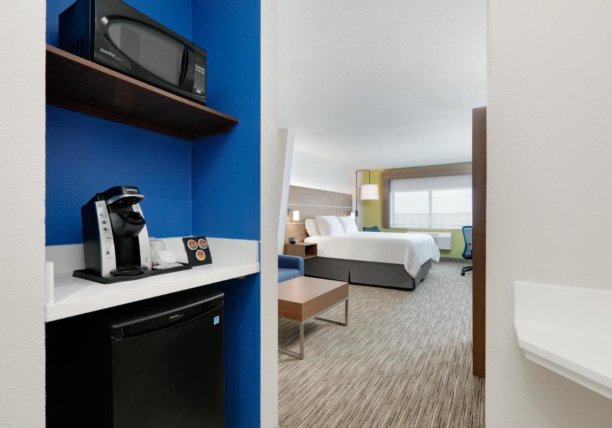 Holiday Inn Express Northwest near Sea World an IHG Hotel - image 6