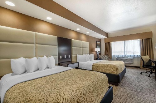 Best Western Plus Lackland Hotel and Suites. - image 24