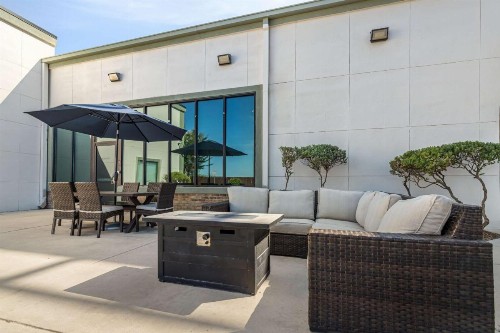 Best Western Plus Lackland Hotel and Suites. - image 31