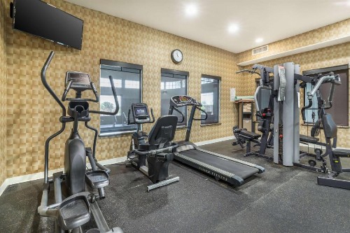 Best Western Plus Lackland Hotel and Suites. - image 7
