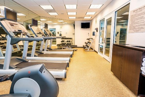Fairfield Inn & Suites by Marriott San Antonio Downtown/Alamo Plaza - image 11