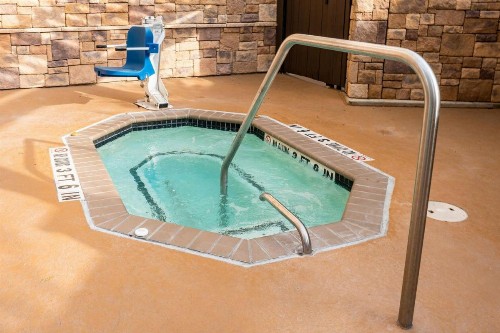 Fairfield Inn & Suites by Marriott San Antonio Downtown/Alamo Plaza - image 13