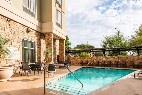 Fairfield Inn & Suites by Marriott San Antonio Downtown/Alamo Plaza - image 16