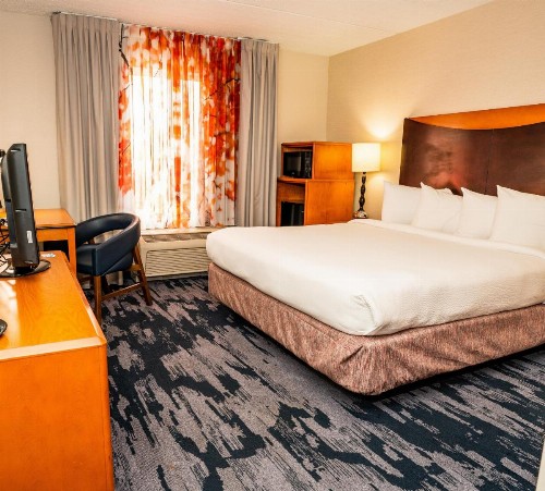 Fairfield Inn & Suites by Marriott San Antonio Downtown/Alamo Plaza - image 24