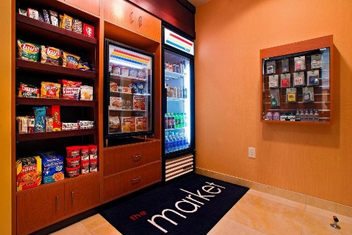 Fairfield Inn & Suites by Marriott San Antonio Downtown/Alamo Plaza - image 5