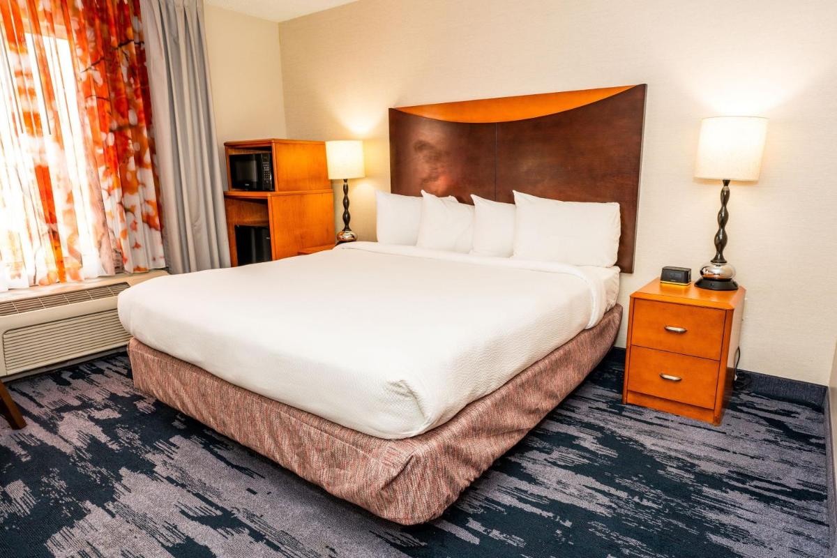 Fairfield Inn & Suites by Marriott San Antonio Downtown/Alamo Plaza - image 6