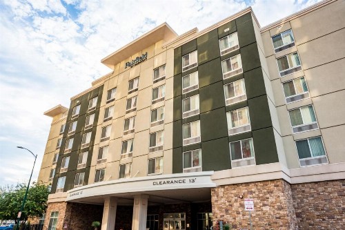 Fairfield Inn & Suites by Marriott San Antonio Downtown/Alamo Plaza - image 9