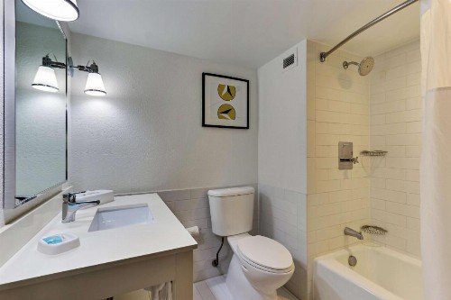 Drury Inn & Suites San Antonio Airport - image 14
