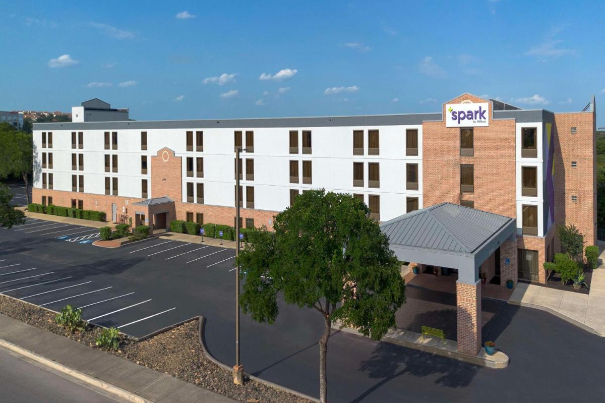 Quality Inn San Antonio Fiesta at Six Flags - main image