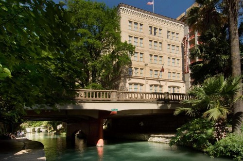 Drury Inn & Suites San Antonio Riverwalk - image 1