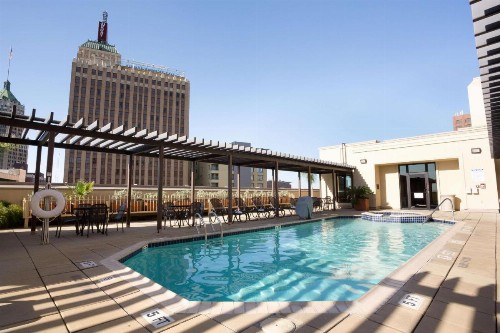 Drury Inn & Suites San Antonio Riverwalk - image 4