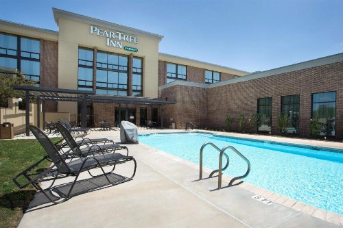 Pear Tree Inn San Antonio Airport - image 5