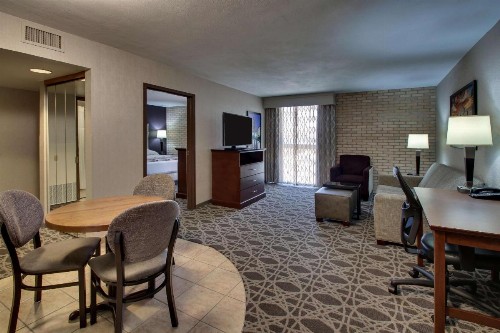 Drury Plaza Hotel San Antonio Airport - image 14
