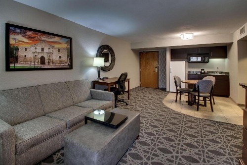 Drury Plaza Hotel San Antonio Airport - image 16