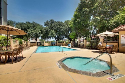 Drury Plaza Hotel San Antonio Airport - image 36