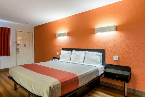 Motel 6-San Antonio TX - South WW White Rd - image 19