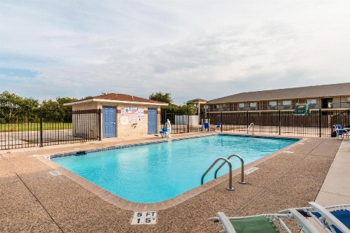 Motel 6-San Antonio TX - South WW White Rd - image 2