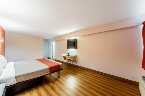 Motel 6-San Antonio TX - South WW White Rd - image 25