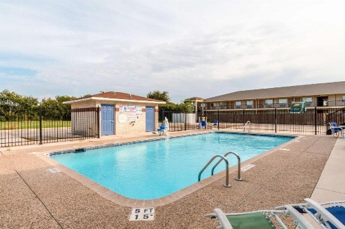 Motel 6-San Antonio TX - South WW White Rd - image 38
