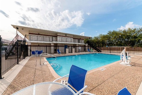 Motel 6-San Antonio TX - South WW White Rd - image 41